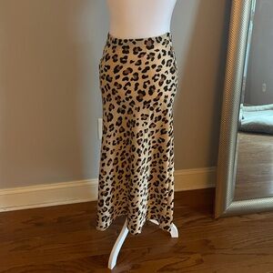 Cute F21 Animal Print Midi Skirt Size M